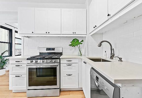 4th image of 110 W 86th St APT 3C