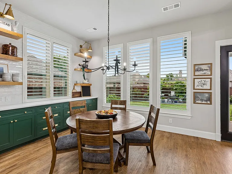 1004 Truman Rd — Photo 19