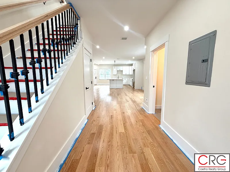 4 bed, 3.5 bath, 2581 sqft, $6,000 — Photo 1