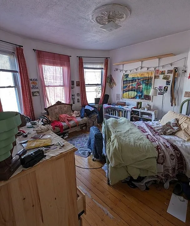 42 Fisher Ave #3C