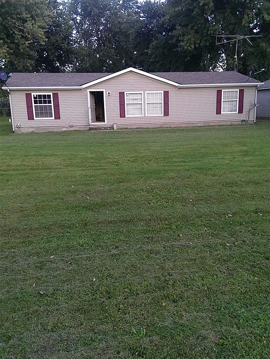 1st image of 1545 N Dewey St