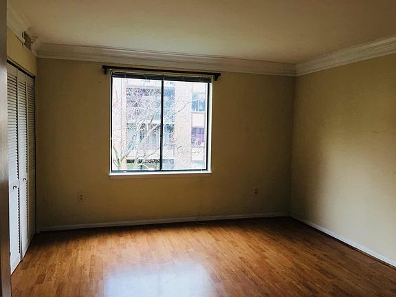 3rd image of 9710 Kingsbridge Dr APT 201