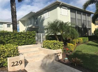 229 7th Ave S APT 202, Naples, FL 34102