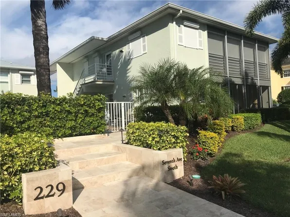 229 7th Ave S APT 202, Naples, FL 34102