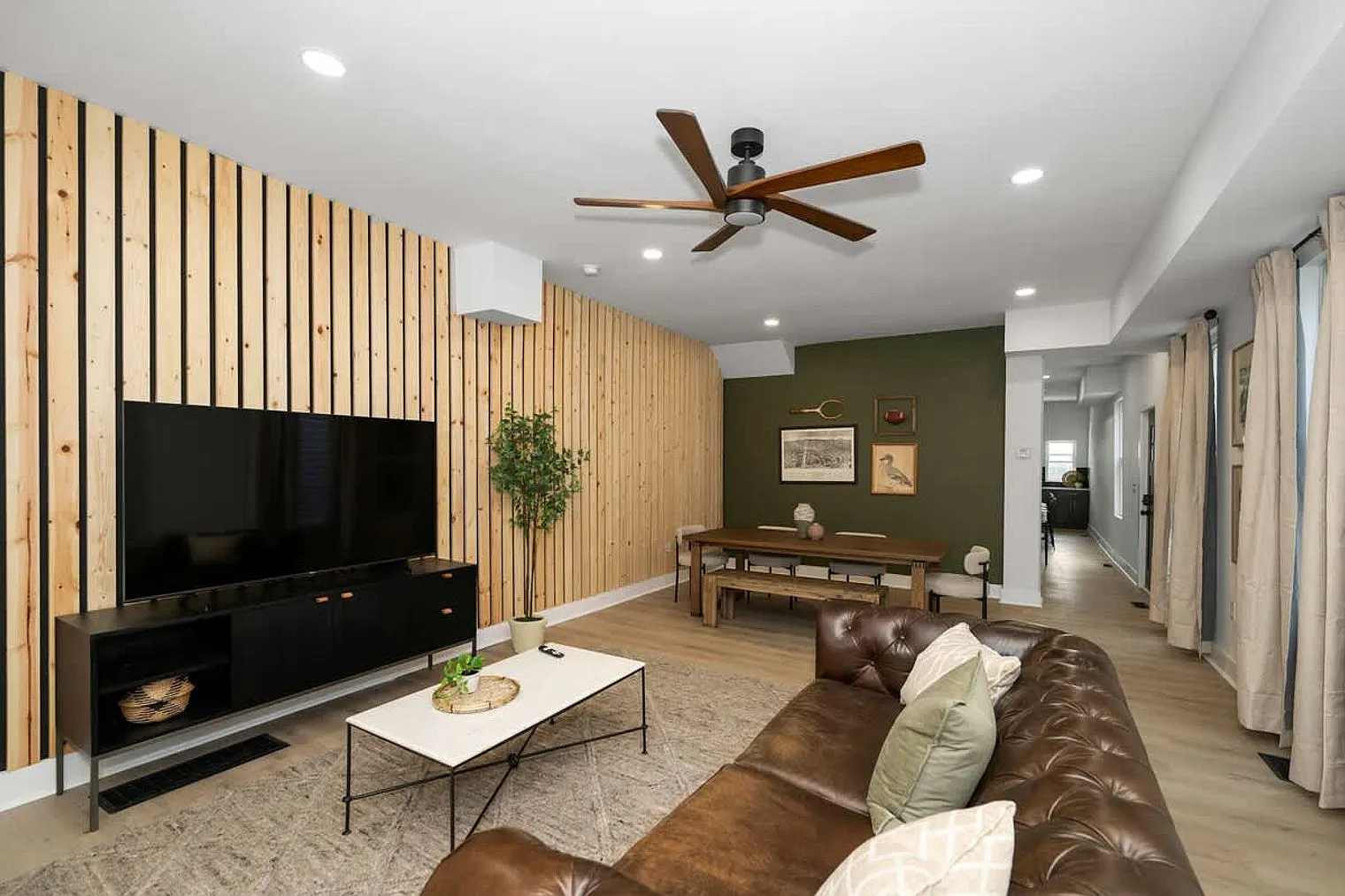 3 bed, 2.0 bath, 2217 sqft, $4,354 — Photo 2
