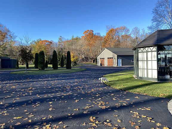 4th image of 1012 Green Gables Rd