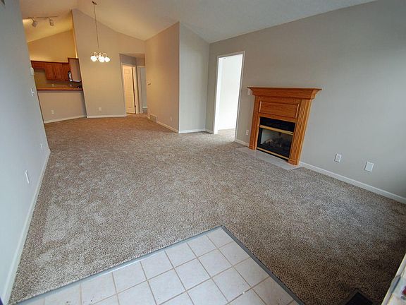 5th image of 55 Fairway Dr