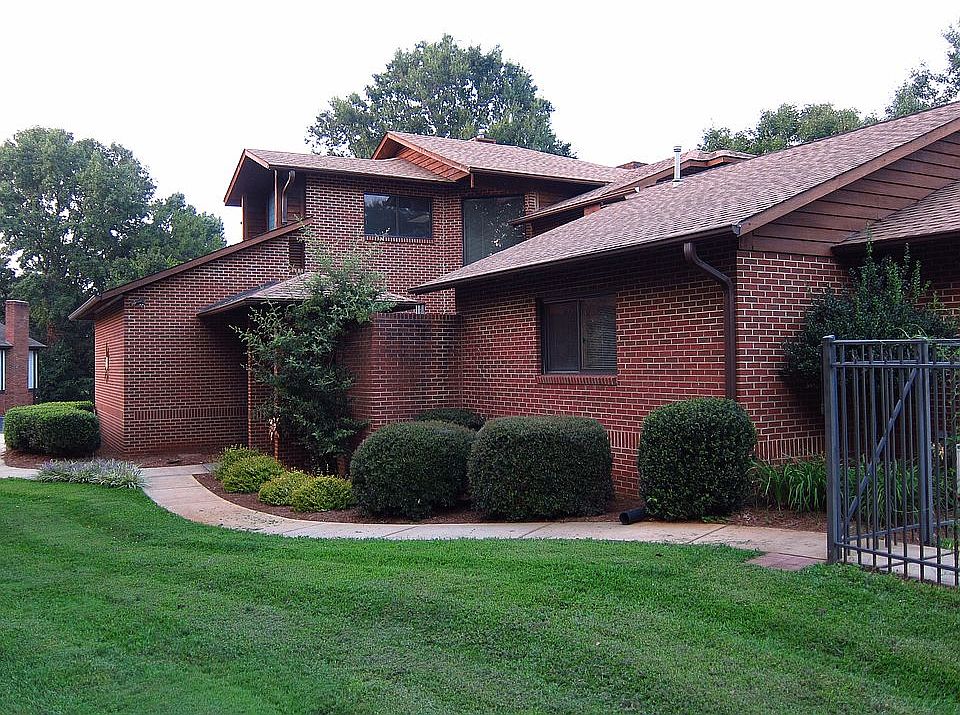 1st image of 1410 Olive Ct