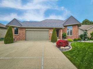 645 McNaughton Ave W, Chatham Kent, ON N7L5P7