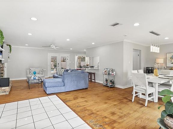 3rd image of 4132 Pommard Dr