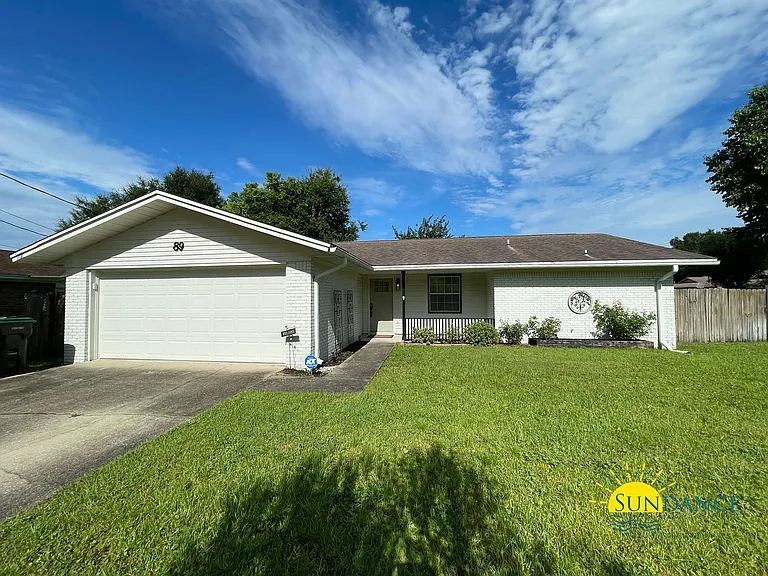 89 Spinnaker Ln — Photo 1