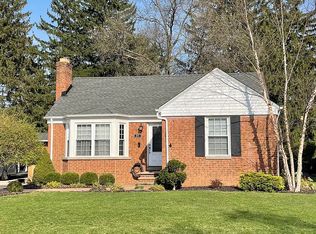 4609 W 221st St, Fairview Park, OH 44126
