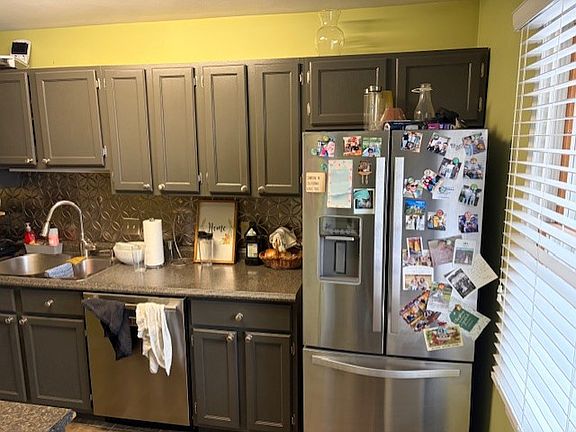 2nd image of 827 Galen Dr