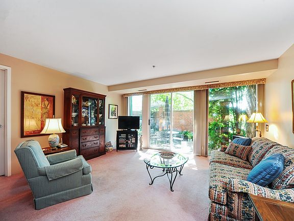 2nd image of 5020 Arbor Ln APT 101