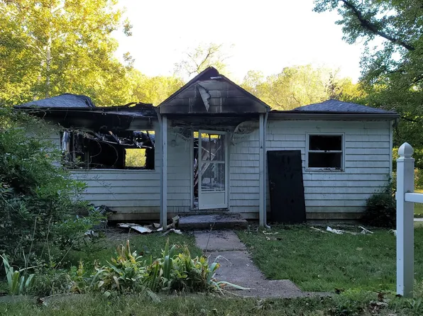 5440 Katrina Dr, House Springs, MO 63051