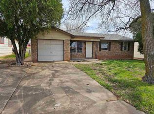 1912 SW 24th St, Lawton, OK 73505