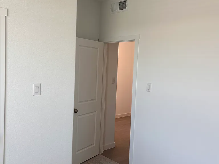 1020 Flameleaf Dr — Photo 7