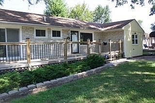 2nd image of 1402 SW Peggy Cir