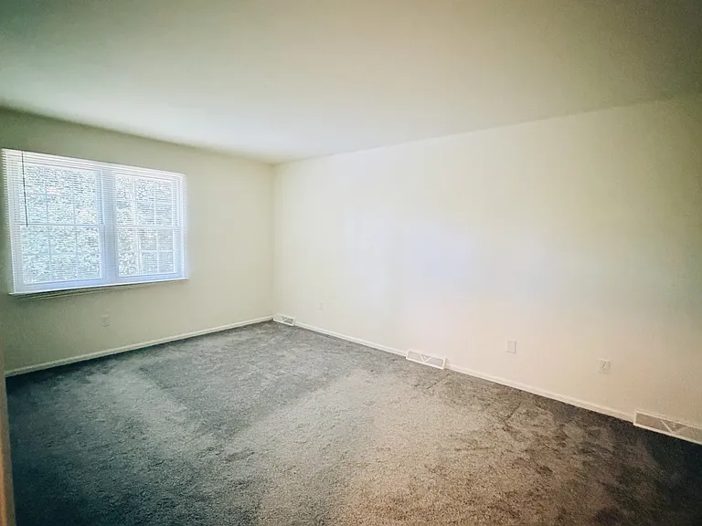 168 Stoney Dr — Photo 14