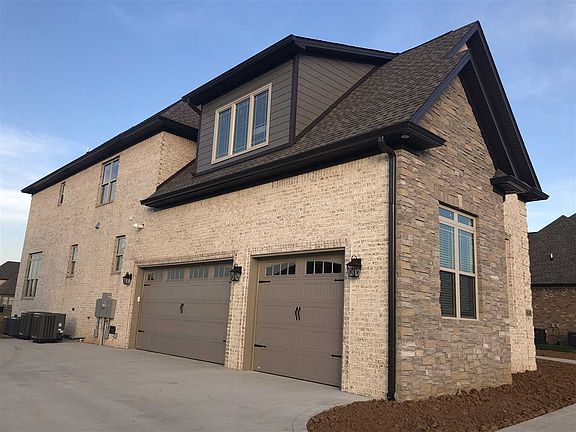 3rd image of 630 Diamond Peak Dr