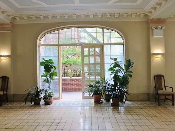 2nd image of 59 Livingston St APT 6D2