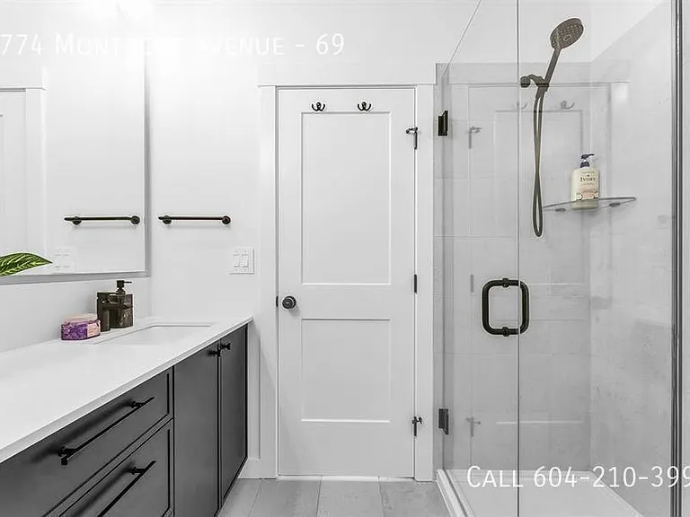 2774 Montrose Ave #69 — Photo 9