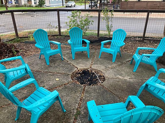 2nd image of 327 E Locust St APT 207