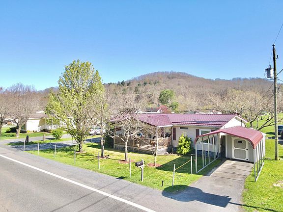 2nd image of 1011 Matoaka Rd