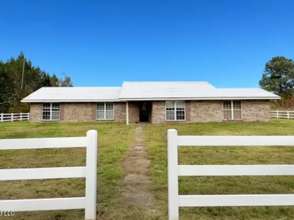 7044 Road 134, Bay Saint Louis, MS 39520