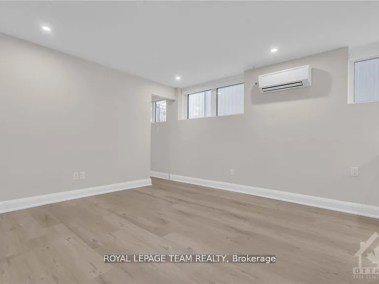 58 Florence St #8 — Photo 7