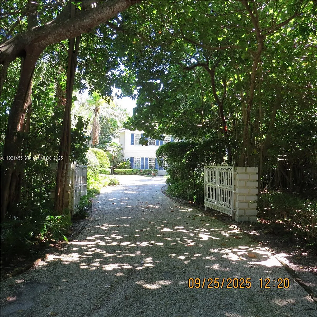 Building Photo - 404 S Beach Rd