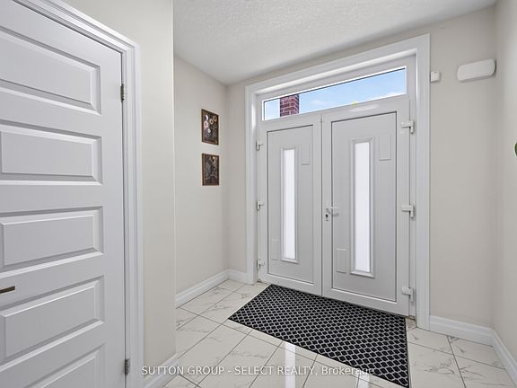 2nd image of 801 Superior Dr