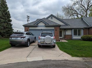 20 Scottsdale Pl, Dearborn, MI 48124