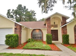 3809 Hollow Wood Dr, Valrico, FL 33596
