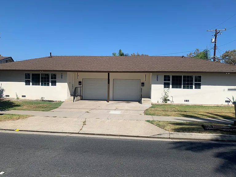 1905 N Bristol St — Photo 4
