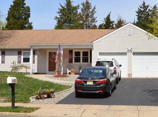 10 Rolling Rd, Somerset, NJ 08873