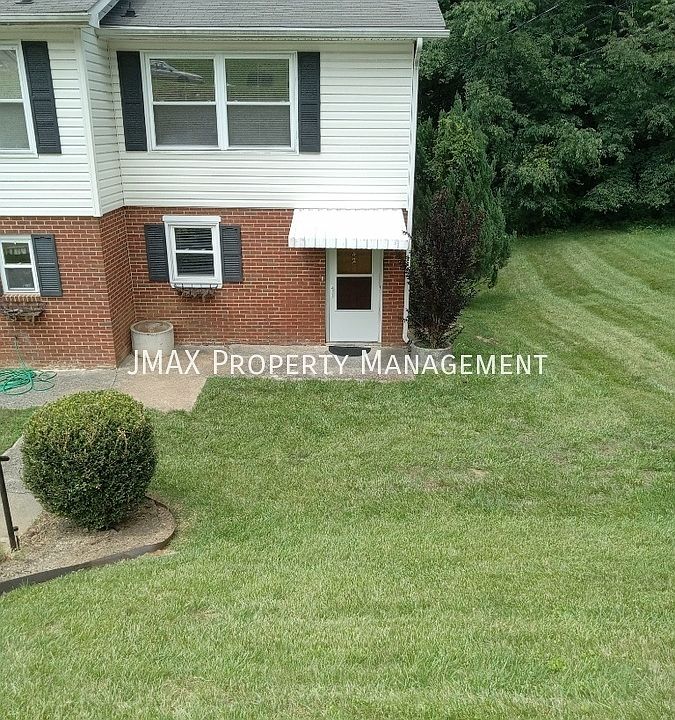 1st image of 1742 Elbert Dr #1742