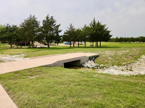 107 Hidden Creek Ln, Red Oak, TX 75154