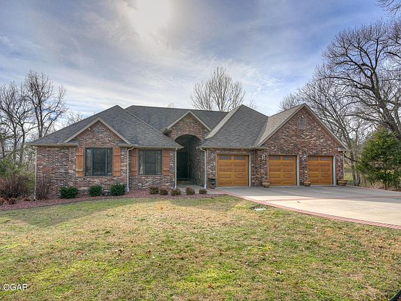 2nd image of 3202 Cedar Ridge Rd