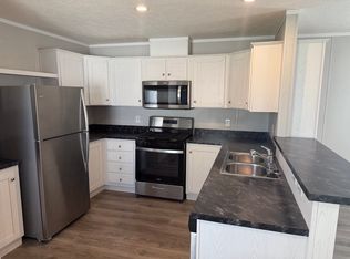 40 E Arizona, Belleville, MI 48111