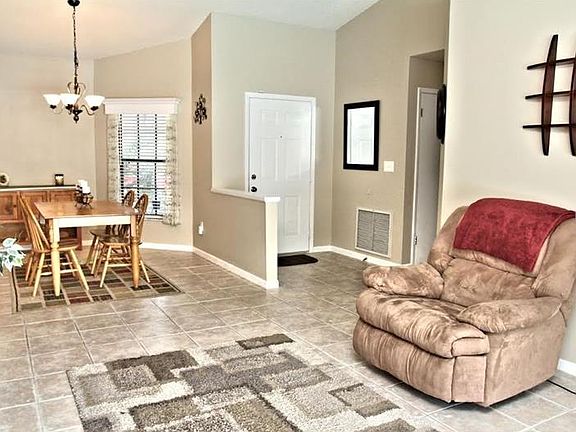5th image of 12309 Yellow Rose Cir