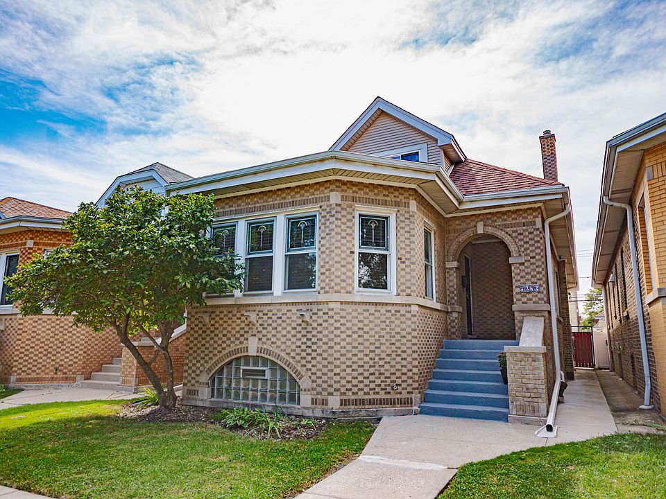 1st image of 5253 W Wrightwood Ave