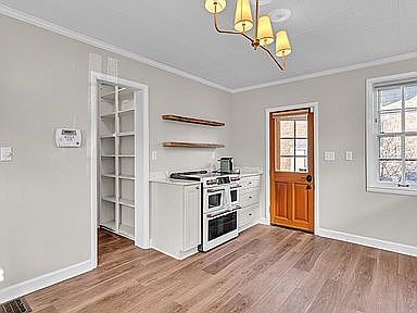 5th image of 520 W Madison St #1