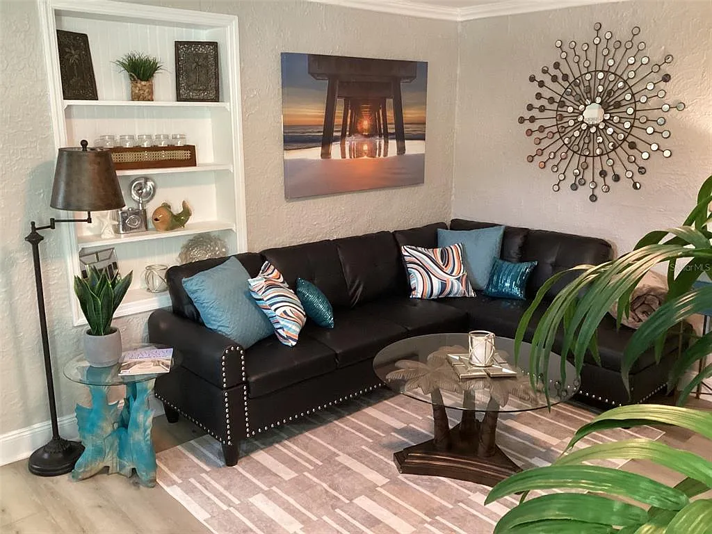 1 bed, 1.0 bath, 450 sqft, $2,100 — Photo 4