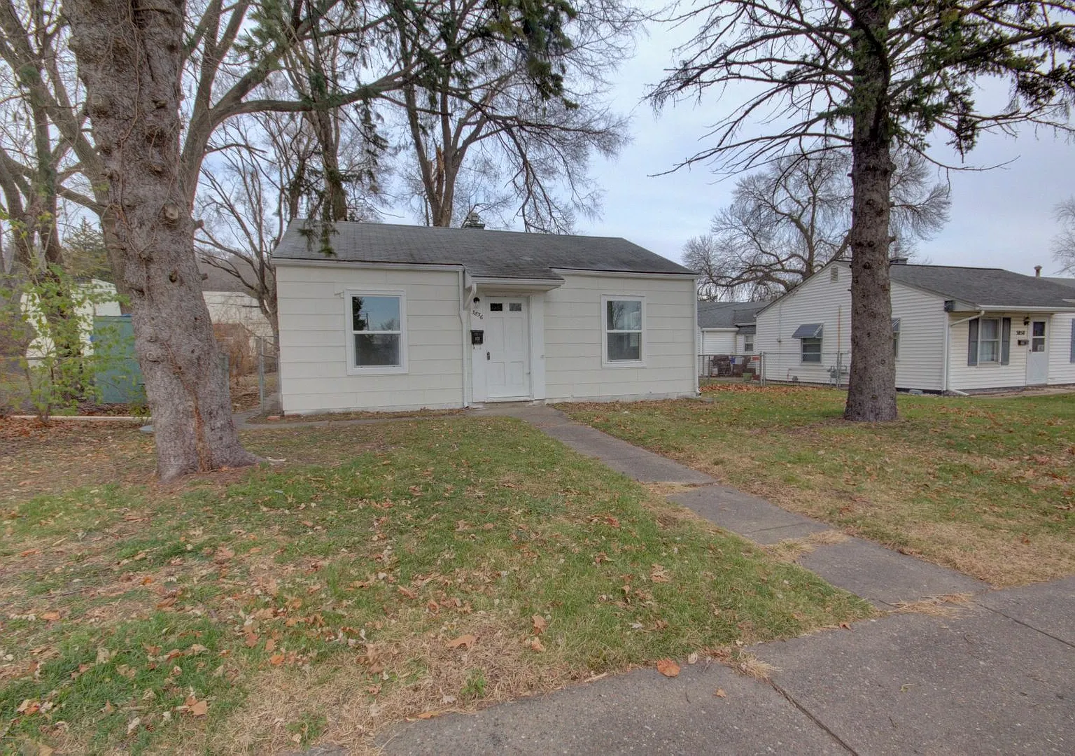 2 bedroom home — Photo 1