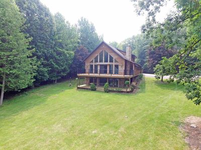 5612 Hazelnut Ln, Oconto Falls, WI, 54154