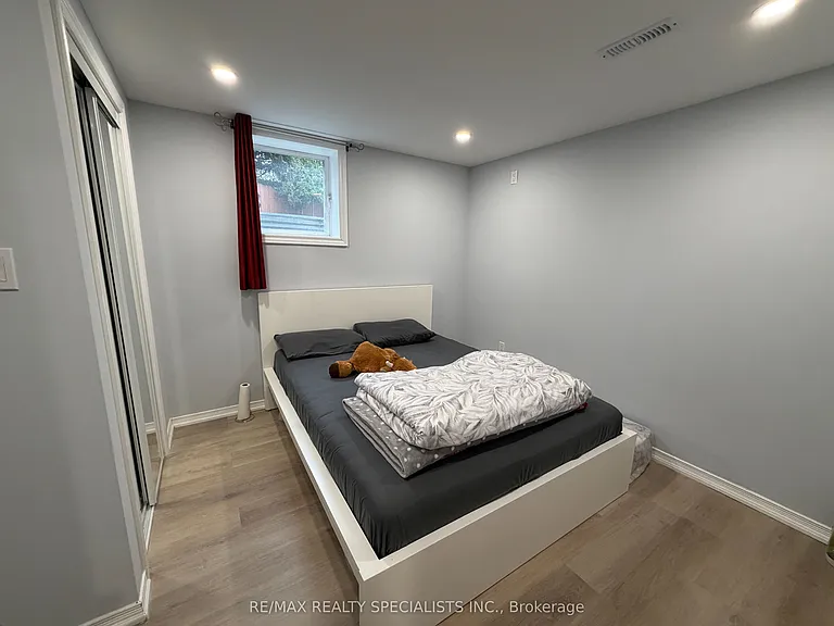 934 Boyer Blvd #BASEMENT — Photo 10