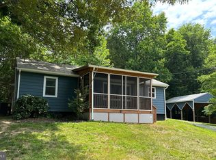 1346 N Lakeshore Dr, Louisa, VA 23093