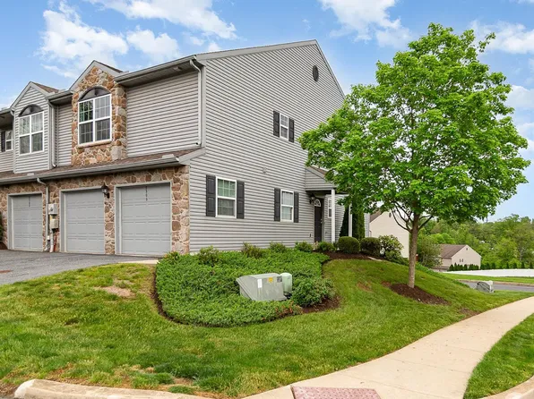 209 Wooley Hollow Ct, Mechanicsburg, PA 17055