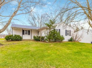 4420 W Castleton Rd, Peoria, IL 61615